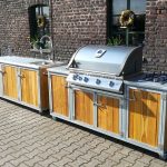Outdoor Küchen Iron 2 Teilig Teakholz mit Gas Grill Napoleon Bilex 605, 2er Kochfeld und Kühlschrank